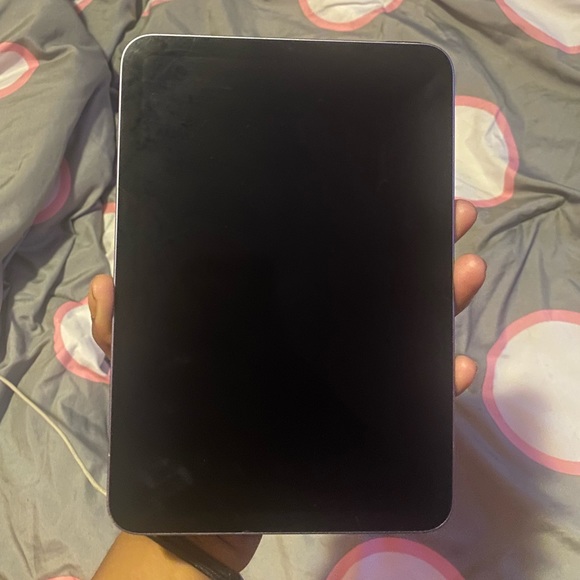 Purple iPad mini 10th generation - Picture 3 of 4